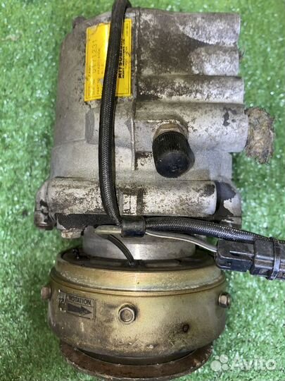 Компрессор кондиционера 4G63 Mitsubishi Galant E33