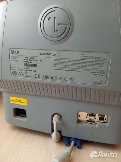 Монитор LG flatron F700P