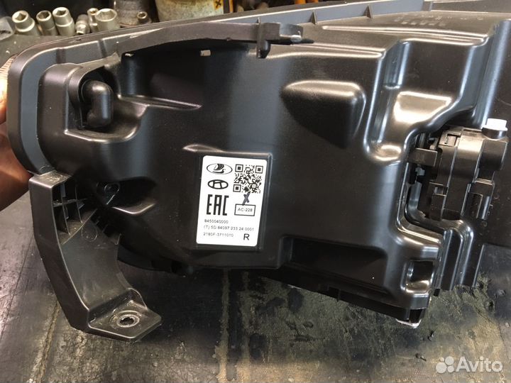 Комплект фар на Vesta NG