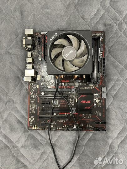 Материнская плата, кулер и корпус