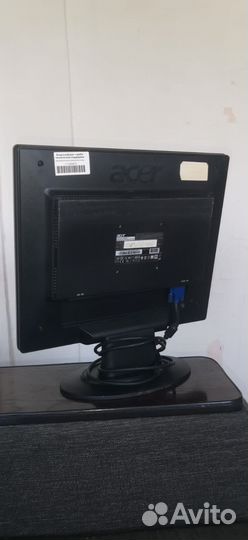 Монитор 43см