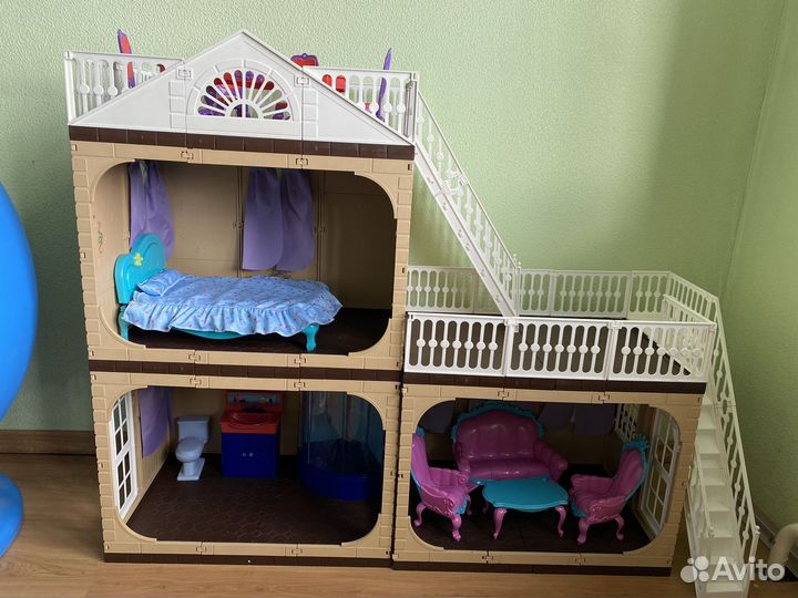 Большой домик для кукол