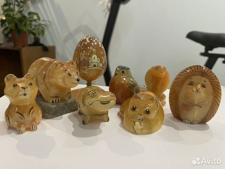 Фигурки из натурального камня