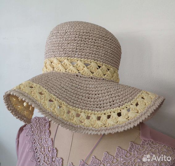 Панама из рафии