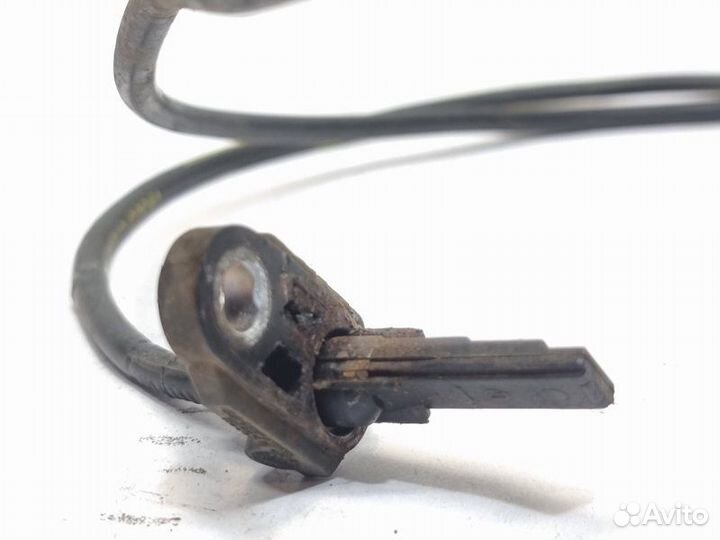 Датчик abs передний правый Toyota Avensis 3