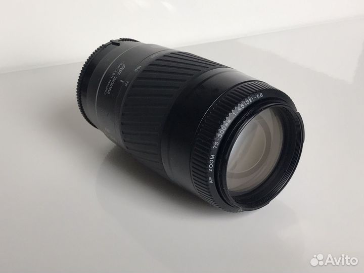 Minolta AF Zoom 75-300 mm Macro v3