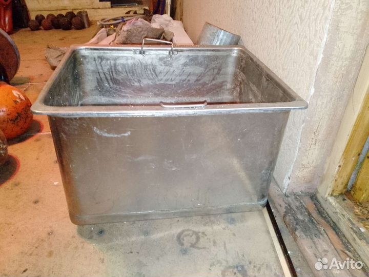Бак из нержавеющей стали