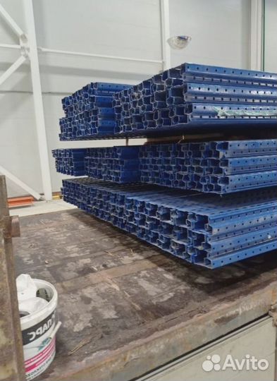 Фронтальные стеллажи Кифато складские стеллажи