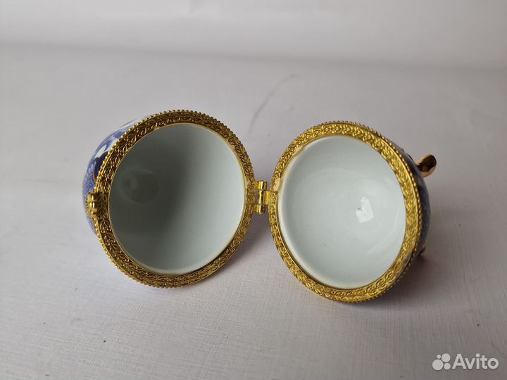 Шкатулка фарфор для украшений яйцо