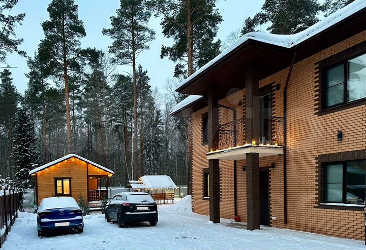 Дом 220 м² на участке 12 сот.