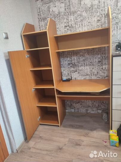 Компьютерный стол