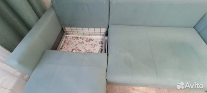 Большой угловой диван