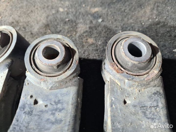 Рычаг поперечный задний Nissan X-Trail T32 2016