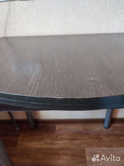 Кухонный стол раскладной и табуретки