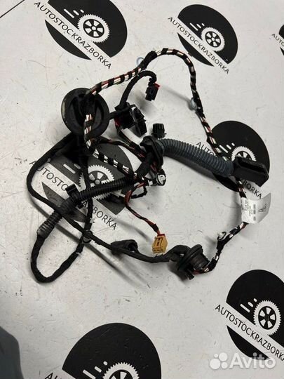 Проводка двери задняя правая Porsche Macan 95B