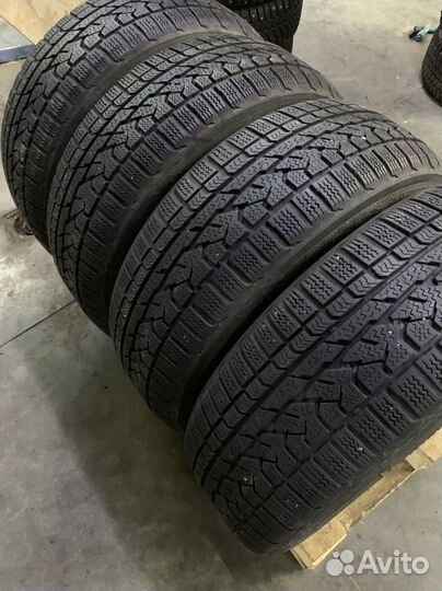 Kumho I'Zen RV Asymmetric 225/60 R17