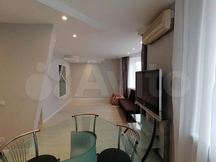 3-к. квартира, 122 м², 4/10 эт.