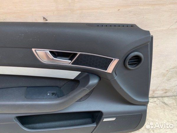 Обшивка двери передняя левая Audi A6 4F5 AUK