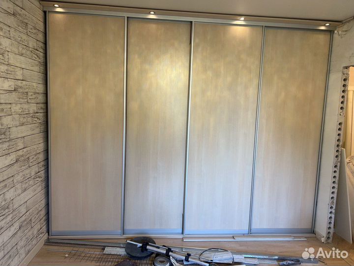 Шкаф купе 3,3 м х 2,5 м