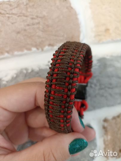 Браслеты плетёные из паракорда