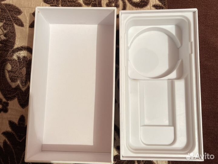 Коробка для iPhone