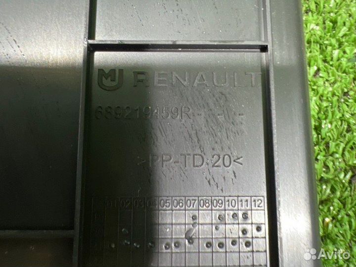 Накладка на торпедо левая Renault Duster кроссовер