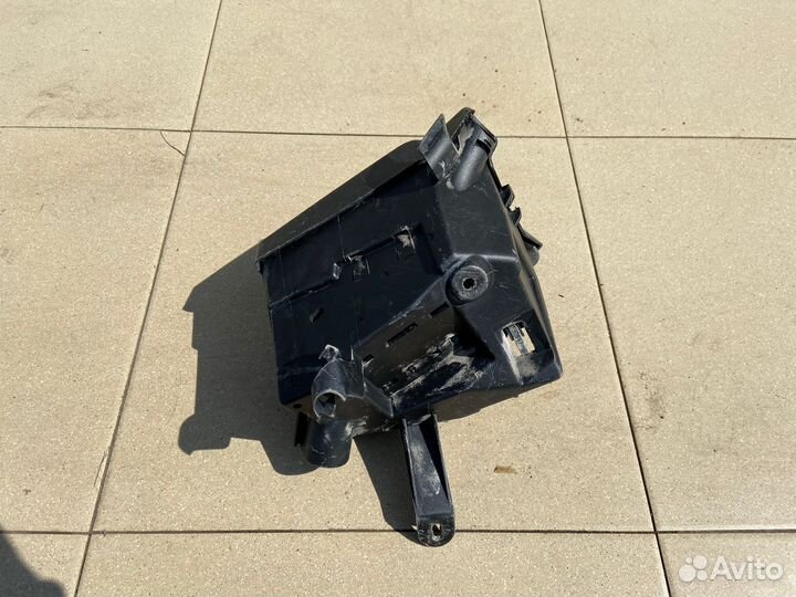 Корпус блока предохранителей Renault Symbol