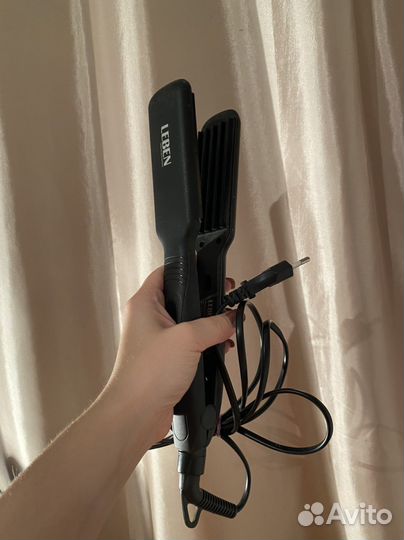 Утюжек для волос гофре Leben