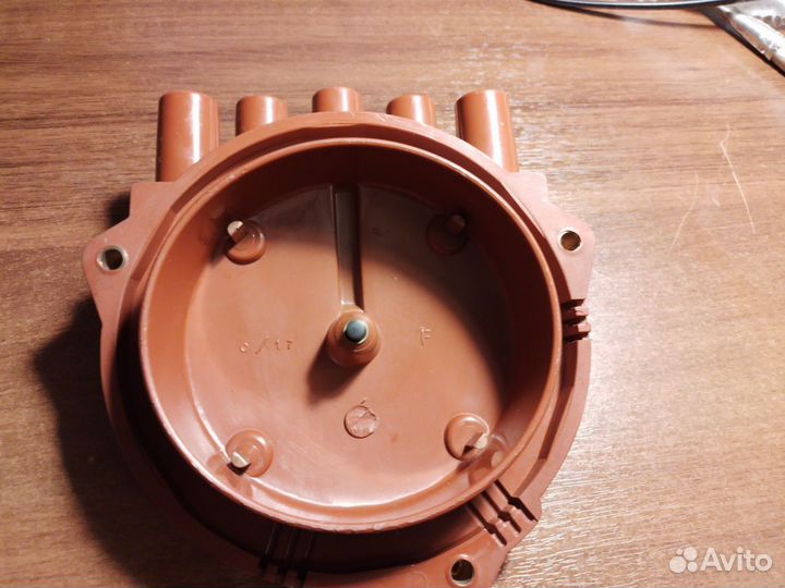 Крышка трамблера BMW