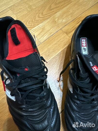 Футбольные бутсы