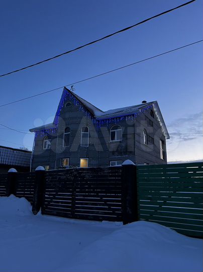 Дом 183 м² на участке 12,6 сот.