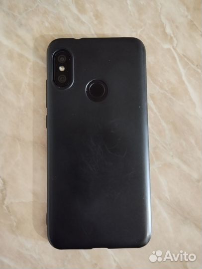 Xiaomi Mi A2 Lite Android One, 4/32 ГБ