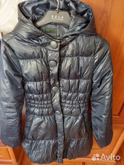 Пуховик для девочки Benetton