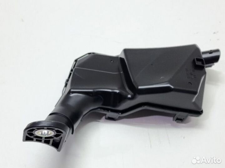 Крышка корпуса блока предохранителей передняя