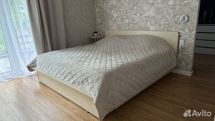 Кровать 180х200