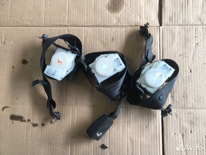 Ремнь безопасности задний Hyundai Solarid 1 (5600)