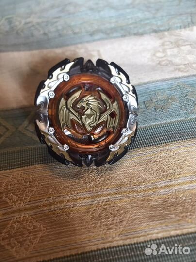 Бейблейд Берст волчок