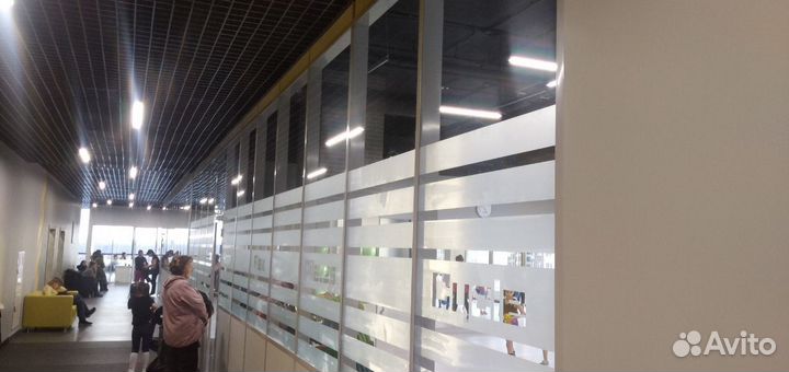 Оклейка рекламная авто и витрин пленкой