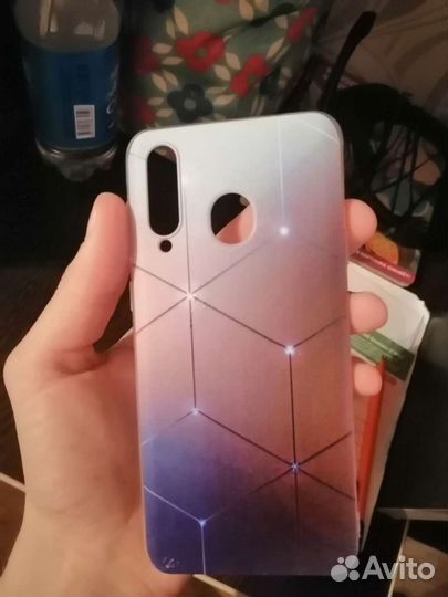 Чехол на телефон