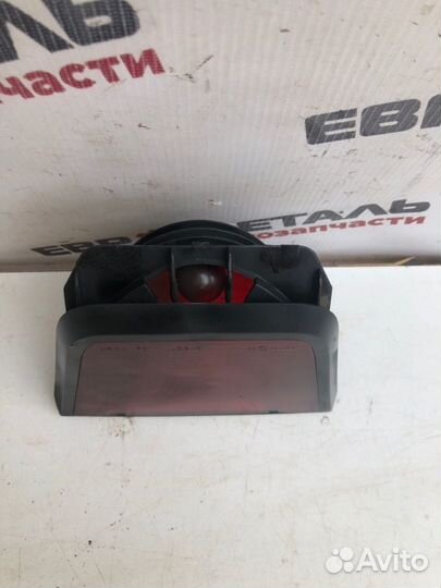 Стоп-сигнал Renault Logan седан 1.4 K7JA710 2013