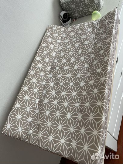 Доска для пеленания на комод