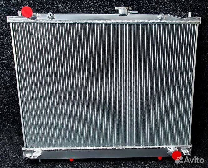 Радиатор алюминиевый 40мм AT - Mitsubishi Pajero/M