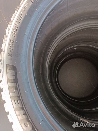 Michelin X-Ice North 4 SUV 255/45 R20