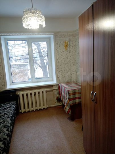 Комната 11 м² в 4-к., 2/5 эт.