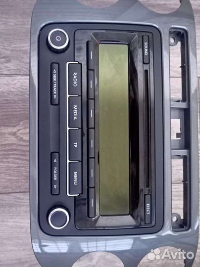 Штатная магнитола на Volkswagen Tiguan