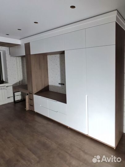 Стол с ящиками К 967 + шкаф под тв