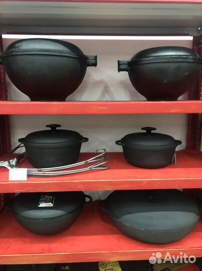 Казан чугунный с чугунной крышкой сковородой