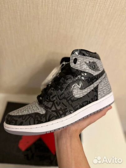 Air Jordan 1 Retro High OG Rebellionaire