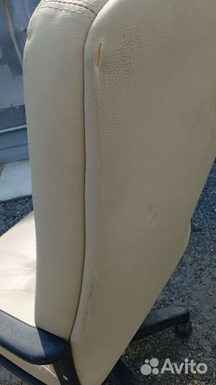 Офисное кожаное кресло руководителя бу