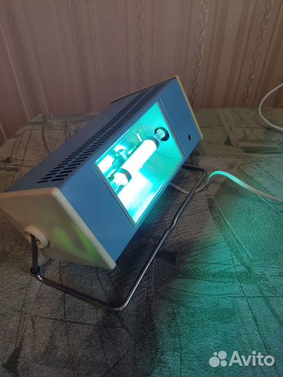 Зарезервировано. Кварц лампа с зап лампой +очки